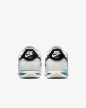 Lade das Bild in den Galerie-Viewer, NIKE CORTEZ WHITE/BLACK-LT PHOTO BLUE-SAIL Bild 7