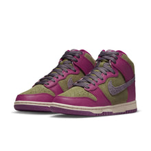 Lade das Bild in den Galerie-Viewer, NIKE DUNK HIGH DYNAMIC BERRY DYNAMIC BERRY Bild 2