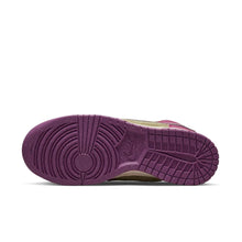 Lade das Bild in den Galerie-Viewer, NIKE DUNK HIGH DYNAMIC BERRY DYNAMIC BERRY Bild 6