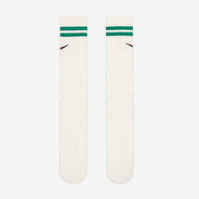 Lade das Bild in den Galerie-Viewer, NIKE EVERYDAY PLUS CUSHIONED CREW SOCK SAIL/MALACHITE/BLACK Bild 3