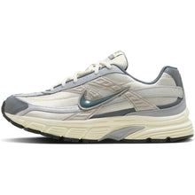 Lade das Bild in den Galerie-Viewer, NIKE INITIATOR LIGHT BONE/SMOKE GREY-COCONUT LIGHT BONE/SMOKE GREY-COCONUT Bild 7