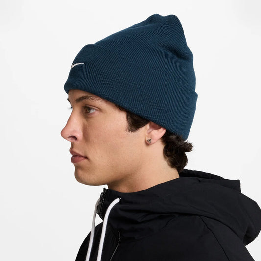 U NK PEAK SWOOSH BEANIE ARMORY NAVY/SAIL Bild 2