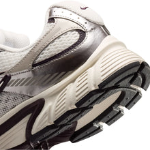 Lade das Bild in den Galerie-Viewer, NIKE V5 RNR PHANTOM/PHANTOM-MOON PARTICLE PHANTOM/PHANTOM-MOON PARTICLE Bild 4