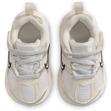 Lade das Bild in den Galerie-Viewer, NIKE V5 RNR TODDLER SUMMIT WHITE/LT OREWOOD BRN-SA SUMMIT WHITE/LT OREWOOD BRN-SA Bild 4
