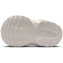 Lade das Bild in den Galerie-Viewer, NIKE V5 RNR TODDLER SUMMIT WHITE/LT OREWOOD BRN-SA SUMMIT WHITE/LT OREWOOD BRN-SA Bild 9