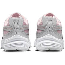 Lade das Bild in den Galerie-Viewer, NIKE WMNS INITIATOR SILT RED/PHOTON DUST-WHITE-DAR Bild 5