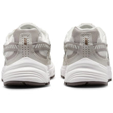 Lade das Bild in den Galerie-Viewer, NIKE WMNS INITIATOR PHANTOM/MINK BROWN-LIGHT BONE- Bild 6