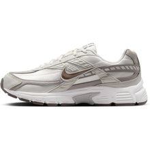 Lade das Bild in den Galerie-Viewer, NIKE WMNS INITIATOR PHANTOM/MINK BROWN-LIGHT BONE- Bild 9