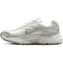 Lade das Bild in den Galerie-Viewer, NIKE WMNS INITIATOR SUMMIT WHITE/STEAM-SPRUCE AURA Bild 8
