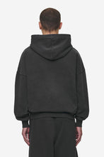 Lade das Bild in den Galerie-Viewer, PEGADOR MILL BOXY HOODIE VINTAGE BLACK VINTAGE BLACK Bild 5