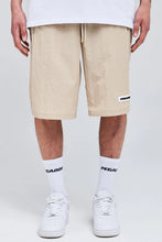 Lade das Bild in den Galerie-Viewer, PEGADOR SALERNO NYLON SHORTS BEIGE Bild 3