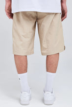 Lade das Bild in den Galerie-Viewer, PEGADOR SALERNO NYLON SHORTS BEIGE Bild 4