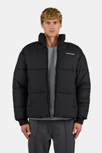Lade das Bild in den Galerie-Viewer, PEGADOR SOLIN PUFFER JACKET BLACK BLACK Bild 1
