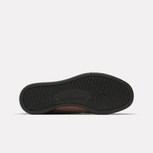 Lade das Bild in den Galerie-Viewer, REEBOK CLUB C 85 SCORTCHEDEARTH/BLACK/WHITE Bild 5