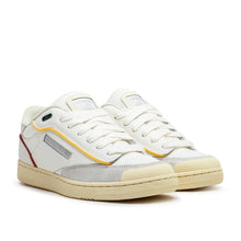 Lade das Bild in den Galerie-Viewer, REEBOK CLUB C BULC CHALK/CHALK/WEATHEREDWHITE Bild 2