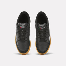 Lade das Bild in den Galerie-Viewer, REEBOK CLUB C REVENGE VINTAGE BLACK/WHITE/GUM Bild 4