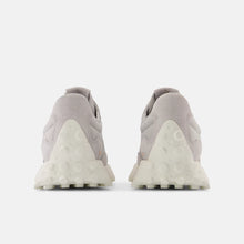 Lade das Bild in den Galerie-Viewer, NEW BALANCE 327