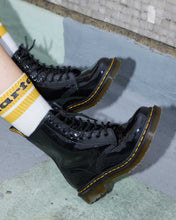 Lade das Bild in den Galerie-Viewer, DR. MARTENS 1460 PATENT LAMPER