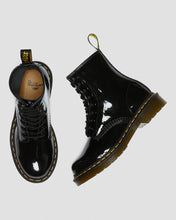 Lade das Bild in den Galerie-Viewer, DR. MARTENS 1460 PATENT LAMPER