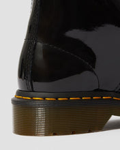 Lade das Bild in den Galerie-Viewer, DR. MARTENS 1460 PATENT LAMPER