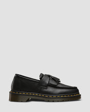 Lade das Bild in den Galerie-Viewer, DR. MARTENS ADRIAN VIRGINIA TASSEL LOAFER