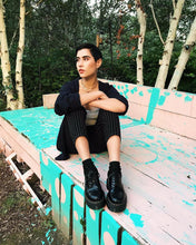 Lade das Bild in den Galerie-Viewer, DR MARTENS 8053 QUAD