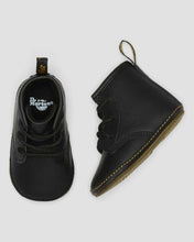 Lade das Bild in den Galerie-Viewer, DR. MARTENS 1460 CRIB