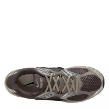 Lade das Bild in den Galerie-Viewer, NIKE V5 RNR

