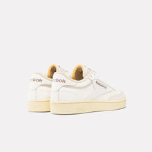 Lade das Bild in den Galerie-Viewer, REEBOK CLUB C 85
