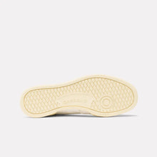 Lade das Bild in den Galerie-Viewer, REEBOK CLUB C 85

