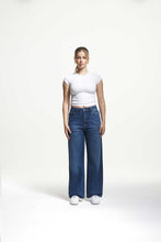Lade das Bild in den Galerie-Viewer, 2Y STUDIOS NAYA BASIC JEANS MID BLUE MID BLUE Bild 4
