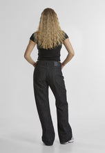 Lade das Bild in den Galerie-Viewer, 2Y STUDIOS TEYA LOW WAIST BASIC JEANS BLACK WASHED BLACK Bild 3
