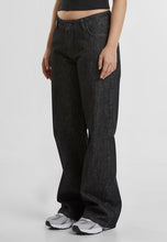 Lade das Bild in den Galerie-Viewer, 2Y STUDIOS TEYA LOW WAIST BASIC JEANS BLACK WASHED BLACK Bild 4
