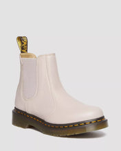 Load image into Gallery viewer, DR. MARTENS 2976 VIRGINIA VINTAGE TAUPE

