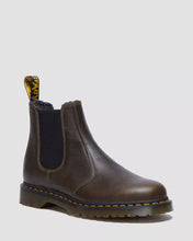 Load image into Gallery viewer, DR MARTENS 2976 GRIZZLY CHELSEA BOOT GEFÜTTERT
