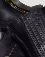 Lade das Bild in den Galerie-Viewer, DR. MARTENS AMAAYAH LO
