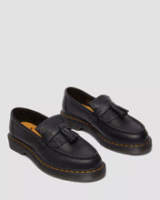 Lade das Bild in den Galerie-Viewer, DR. MARTENS ADRIAN TASSEL LOAFER AMBASSADOR
