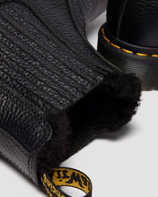 Load image into Gallery viewer, DR. MARTENS 2976 LEONORE II SOFT GEFÜTTERT
