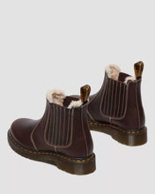 Load image into Gallery viewer, DR. MARTENS 2976 LEONORE II GEFÜTTERT
