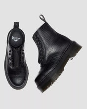 Load image into Gallery viewer, DR. MARTENS SINCLAIR CROC EMBOSS
