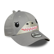 Lade das Bild in den Galerie-Viewer, NEW ERA CHILD SHARK FACE 9FORTY CAP
