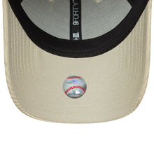 Load image into Gallery viewer, NEW ERA 9FORTY WOMEN CORD CAP NEW YORK YANKEES
