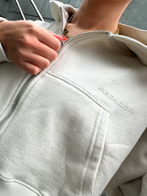 Load image into Gallery viewer, PEGADOR MARLA CROPPED ZIP HOODIE WASHED SALTY CREAM
