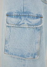 Lade das Bild in den Galerie-Viewer, 2Y STUDIOS AIDAN CARGO BAGGY JEANS SAND BLUE

