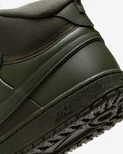 Lade das Bild in den Galerie-Viewer, NIKE COURT VISION MID WNTR
