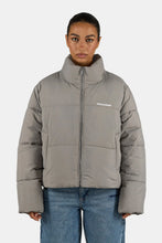 Lade das Bild in den Galerie-Viewer, PEGADOR GEORGIA PUFFER JACKET ROCK GREY
