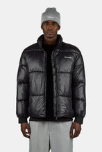 Lade das Bild in den Galerie-Viewer, PEGADOR SOLIN LIGHT GLOSSY PUFFER JACKET
