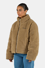 Lade das Bild in den Galerie-Viewer, PEGADOR GEORGIA TEDDY PUFFER JACKET SAND
