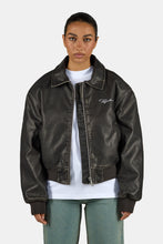 Lade das Bild in den Galerie-Viewer, PEGADOR PRENIN FAUX LEATHER BOMBERJACKET BLACK
