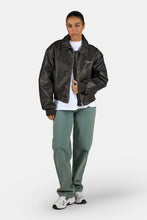 Lade das Bild in den Galerie-Viewer, PEGADOR PRENIN FAUX LEATHER BOMBERJACKET BLACK

